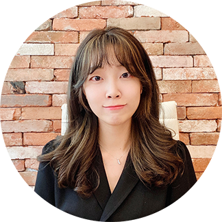 Dr.Yan, the first international Ph.D. from Color Lab